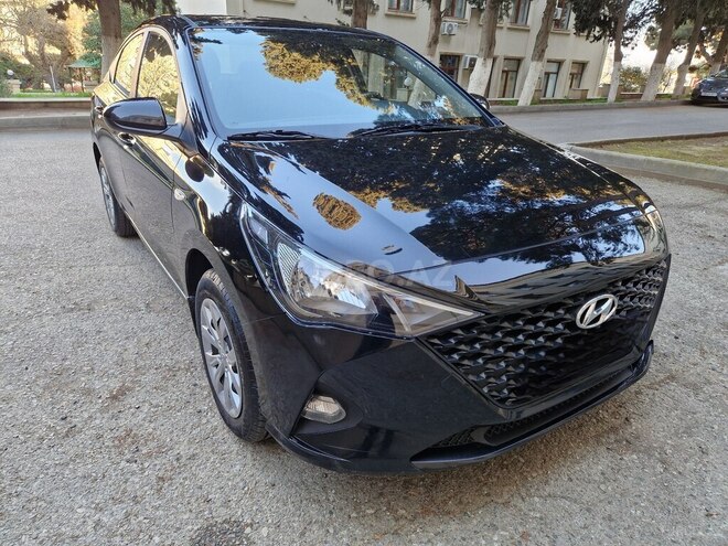 Hyundai Accent-3