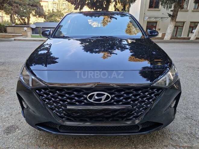 Hyundai Accent-1