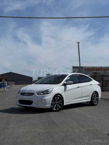 Hyundai Accent-1