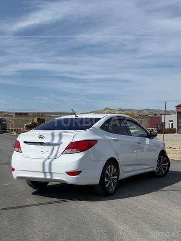 Hyundai Accent-6
