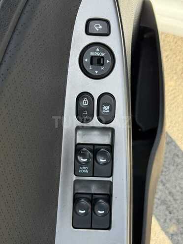Hyundai Accent-7