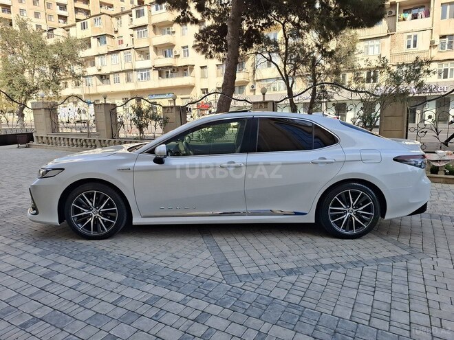 Toyota Camry-6