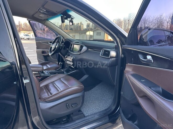 Kia Sorento-13