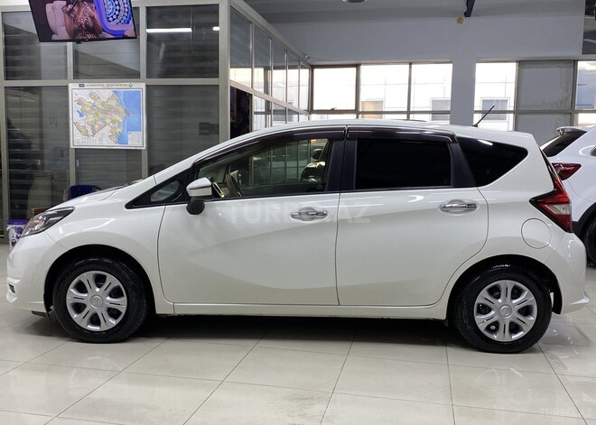 Nissan Note-7