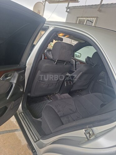 Mercedes E 200-7