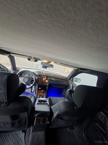 Mercedes E 200-3