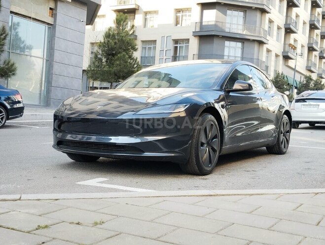 Tesla Model 3-2