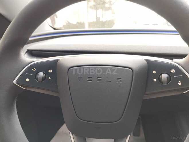 Tesla Model 3-16