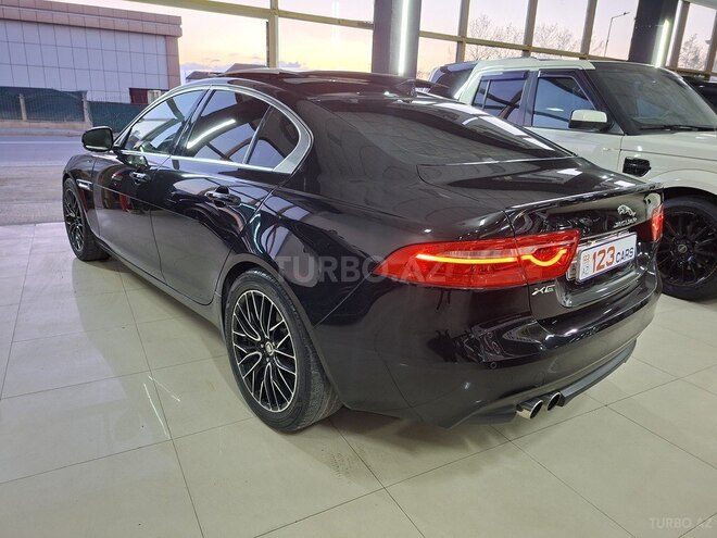 Jaguar XE-3