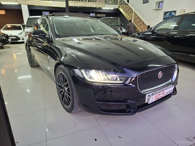 Jaguar XE-5