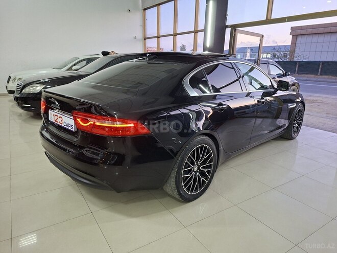 Jaguar XE-6