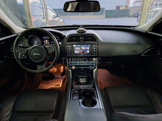 Jaguar XE-10