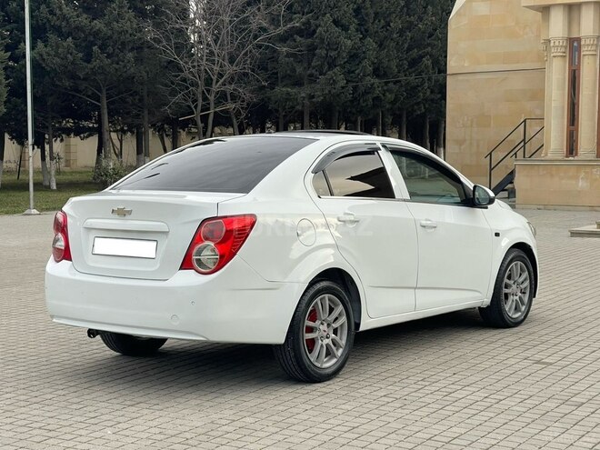 Chevrolet Aveo-4