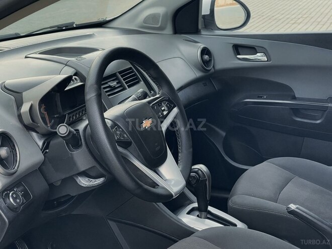 Chevrolet Aveo-6