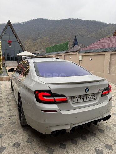BMW 528-2