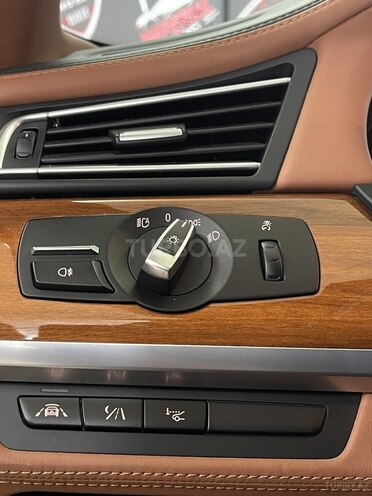 BMW 750 2013, 185,000 km - 4.4 л - Bakı
