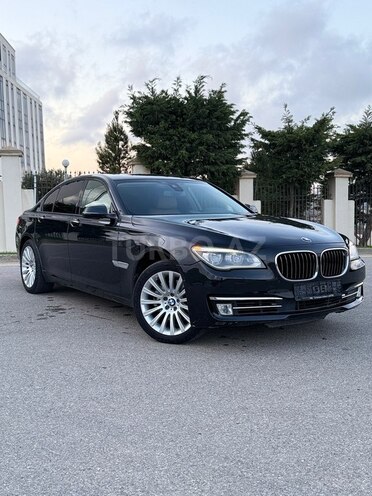 BMW 740-2