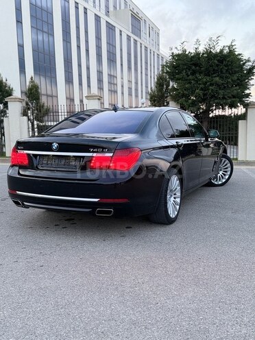 BMW 740-7