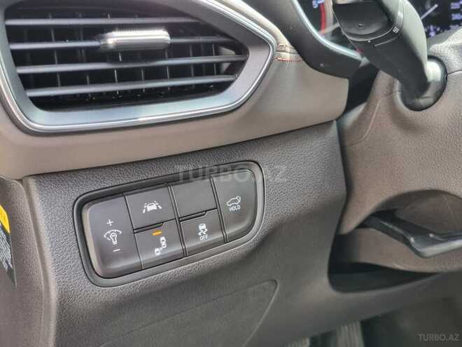 Hyundai Santa Fe-12