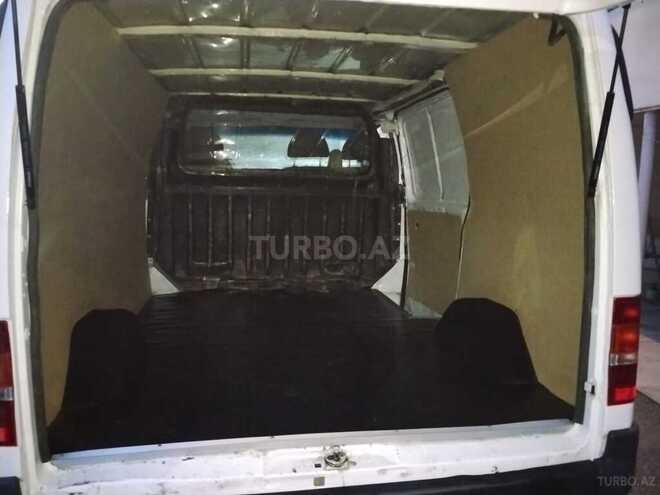 Ford Transit-10