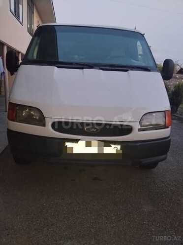 Ford Transit-1