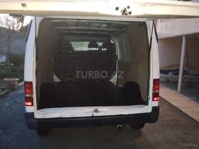 Ford Transit-9
