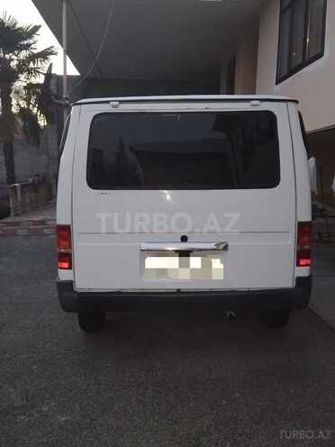 Ford Transit-2
