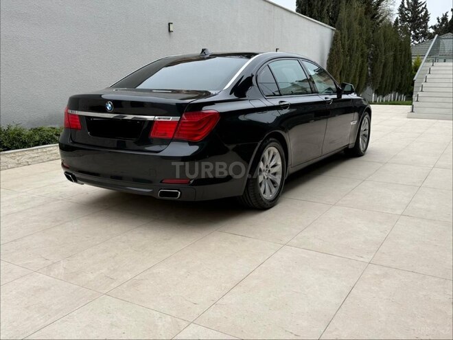 BMW 740-9