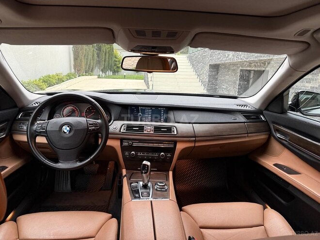 BMW 740-10