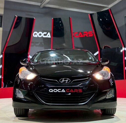 Hyundai Elantra-2