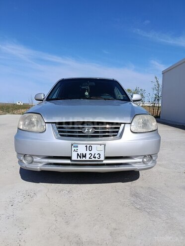 Hyundai Accent-1