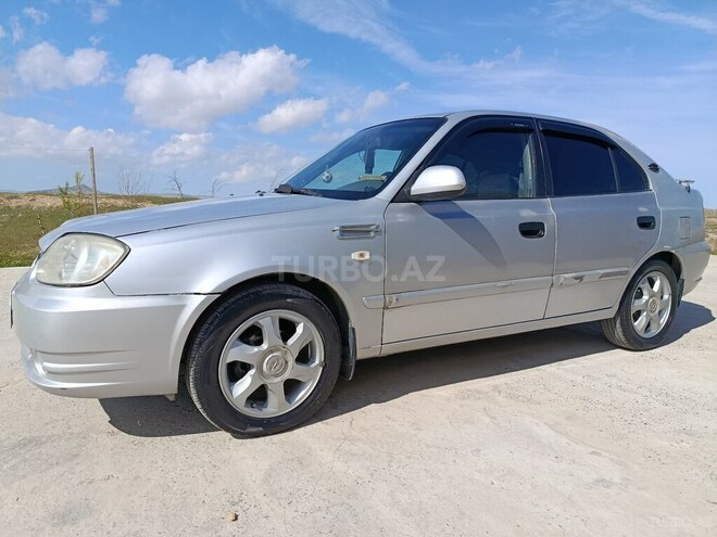 Hyundai Accent-3