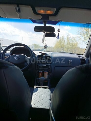Hyundai Accent-9