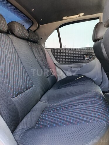 Hyundai Accent-15