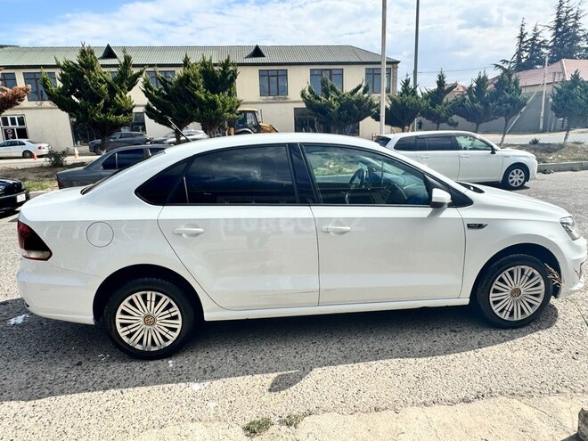 Volkswagen Polo-4