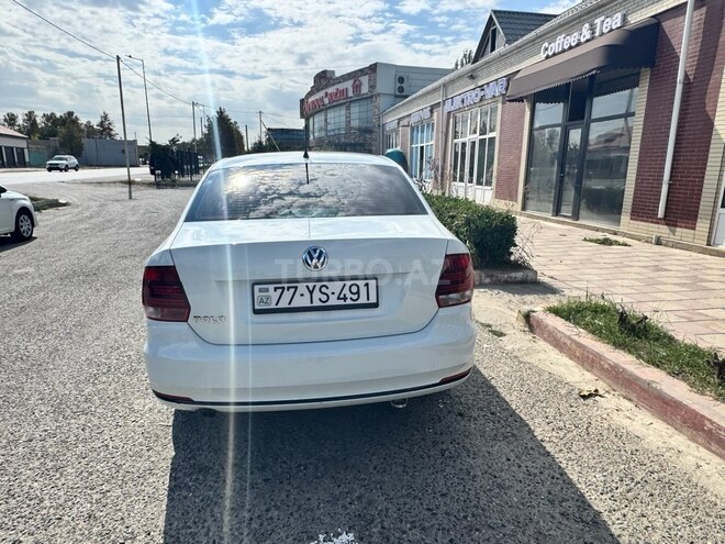 Volkswagen Polo-2