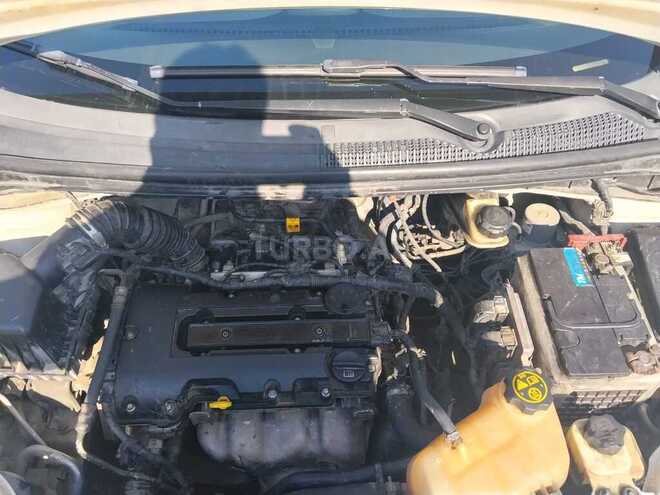Chevrolet Aveo-7