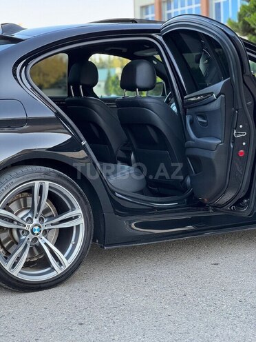 BMW 528 2015, 200,000 km - 2.0 l - Saatlı