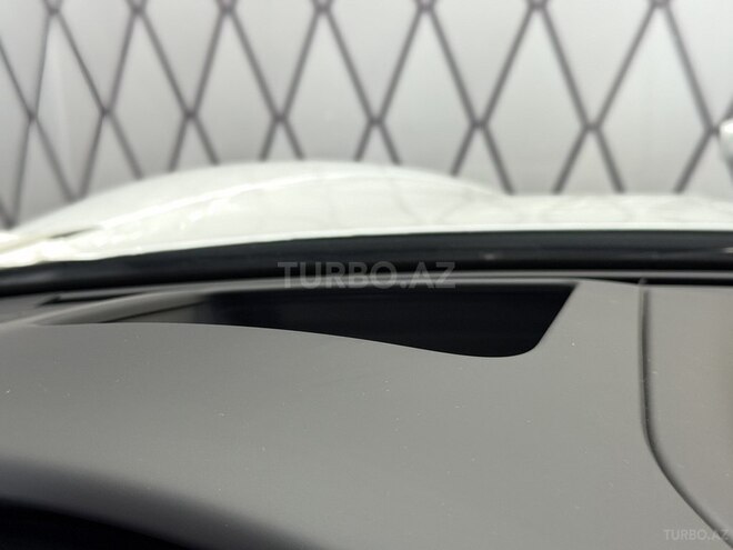 Porsche Taycan 4S-17
