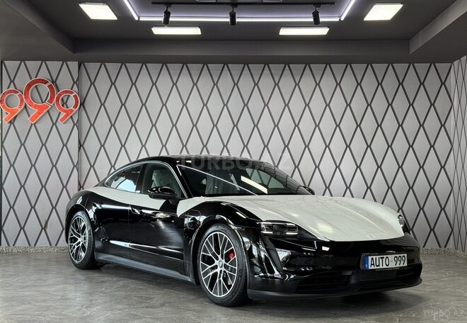 Porsche Taycan 4S-3