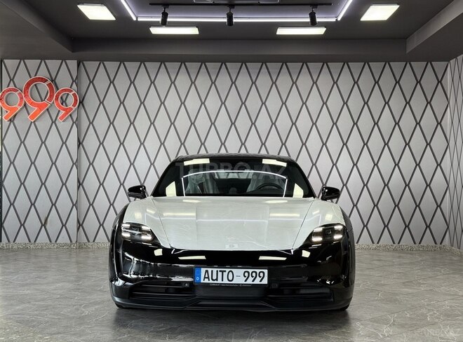 Porsche Taycan 4S-1