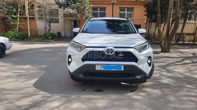 Toyota RAV4-1