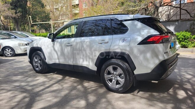 Toyota RAV4-4