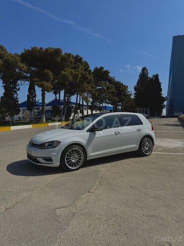 Volkswagen Golf-3