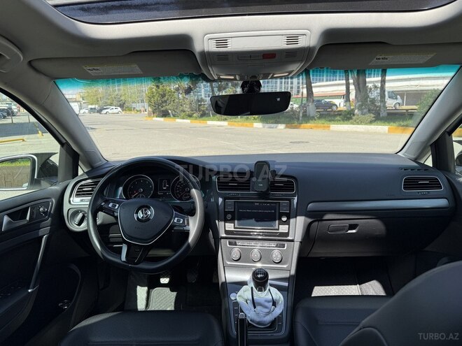 Volkswagen Golf-8