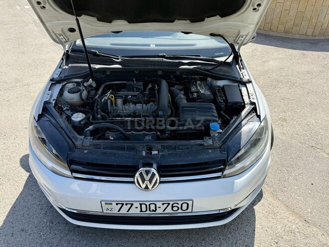 Volkswagen Golf-21