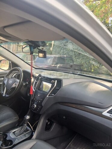 Hyundai Santa Fe-9