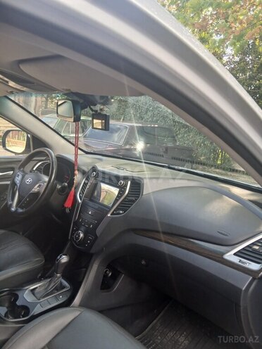 Hyundai Santa Fe-14