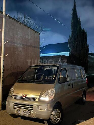 Wuling Rongguang-11
