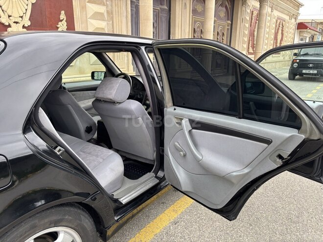 Mercedes C 230-8